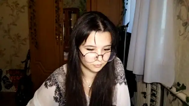 Živá chatovací místnost Adilily