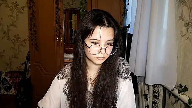 Sala de chat en directo de Adilily
