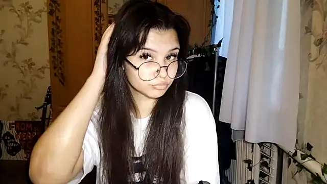 Adilily Live Chatraum