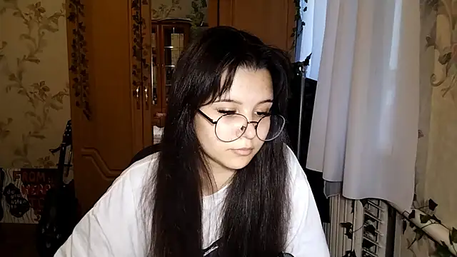 Sala de chat en directo de Adilily