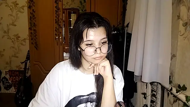 Adilily Live Chatraum