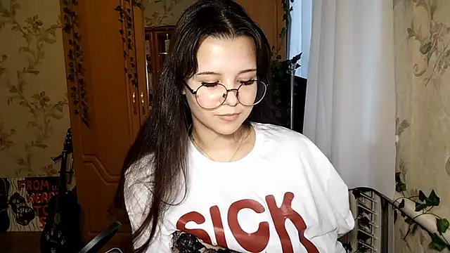 Phòng Chat Trực Tiếp Adilily