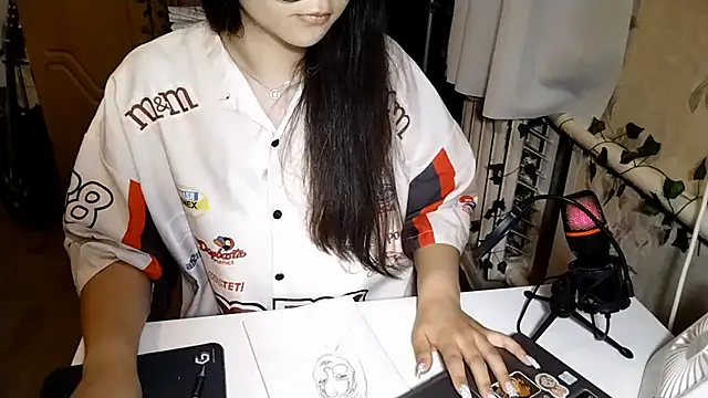 Adilily – live chatrum