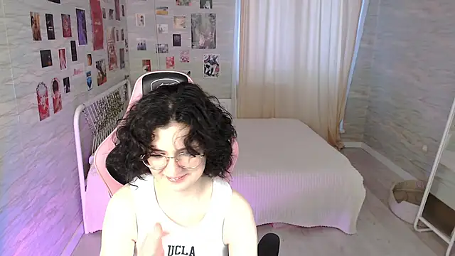 غرفة دردشة JackieApplePie المباشرة