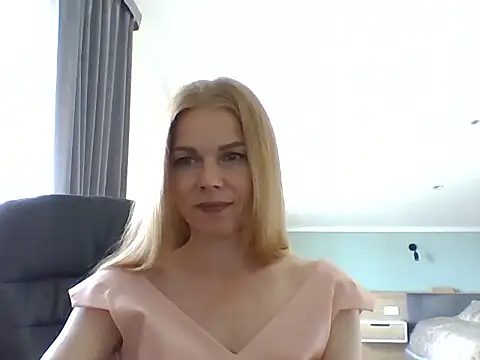 Tina5394's Live Chat Room