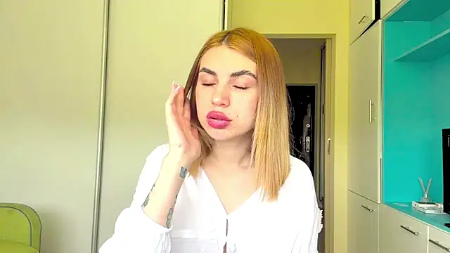 Živá chatovací místnost CasseyParnes