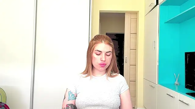 CasseyParnes Cameră chat live