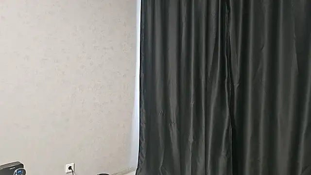 PureSanny Adlı Modelin Canlı Sohbet Odası