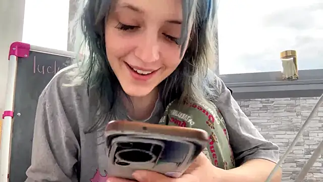 חדר צ'אט בשידור חי של AntoinetteCrispell