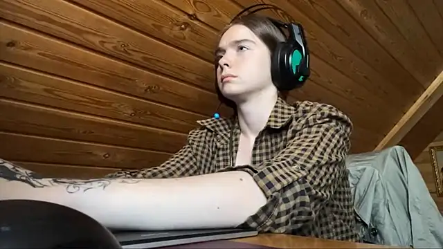 MariaLake's Live Chat Room