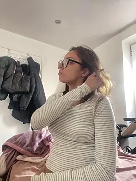 brownpetitegirlxo's Live Chat Room