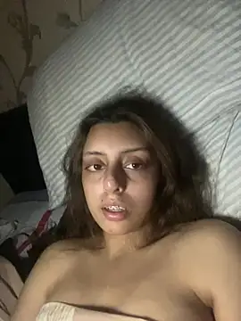 brownpetitegirlxo Adlı Modelin Canlı Sohbet Odası