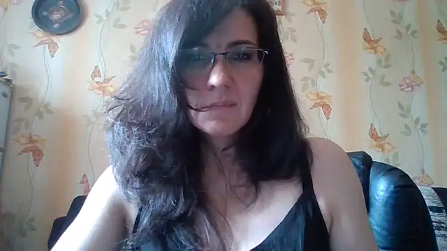 غرفة دردشة Miss_Heliena المباشرة