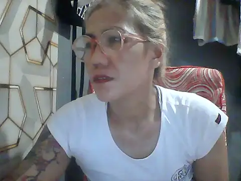 Živá chatovací místnost pinayheartaker