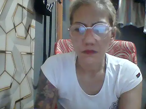 Živá chatovací místnost pinayheartaker