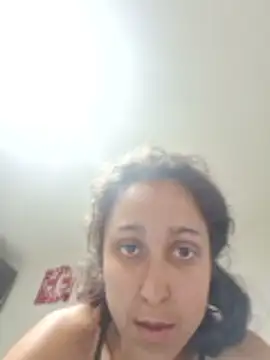 Linda_Minda Adlı Modelin Canlı Sohbet Odası