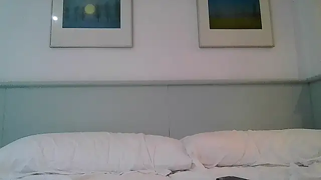 חדר צ'אט בשידור חי של TommyandTomara