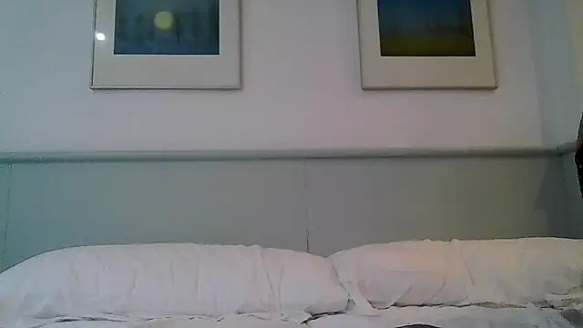 TommyandTomara élő chatszobája