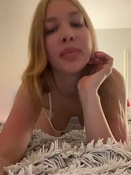Živá chatovací místnost MilaaXOO