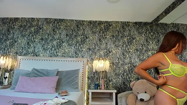 JazmiiMilf Adlı Modelin Canlı Sohbet Odası
