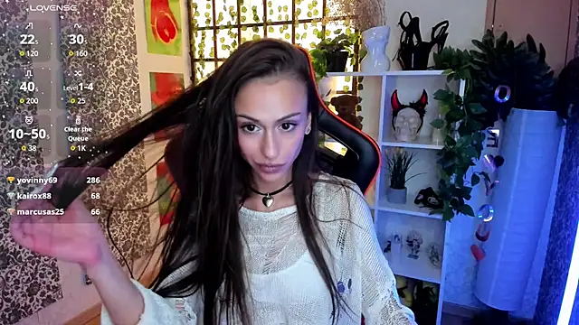 غرفة دردشة Petite_Moly المباشرة