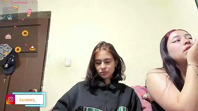 Lau_xury Adlı Modelin Canlı Sohbet Odası