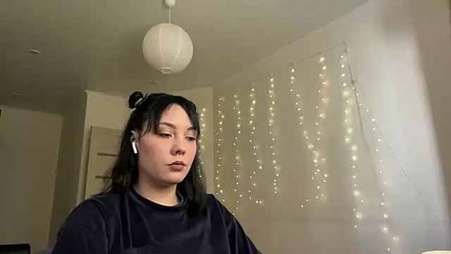Chat soba uživo modela SacredFret