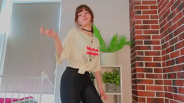 חדר צ'אט בשידור חי של TyishaRud