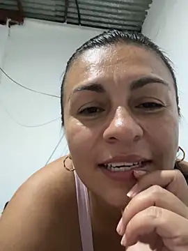 Sala de chat ao vivo de kloee_kann