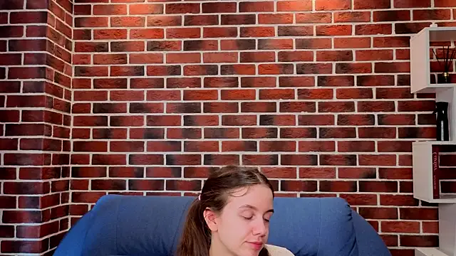 Chat ao vivo de MyrtaMcclaney
