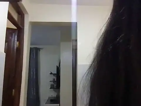 חדר צ'אט בשידור חי של kiki_sexxy
