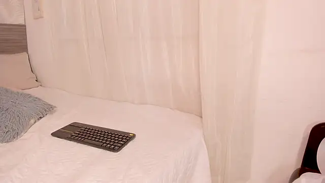 Isisjames 실시간 채팅방