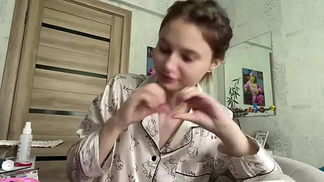 HeIen_cute's Live Chat Room