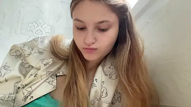 HeIen_cute Adlı Modelin Canlı Sohbet Odası