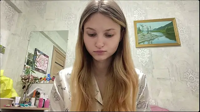 חדר צ'אט בשידור חי של HeIen_cute