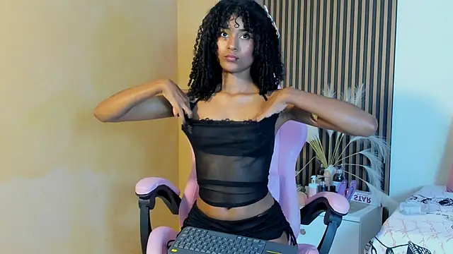 Lissa_Blaze's Live Chat Room