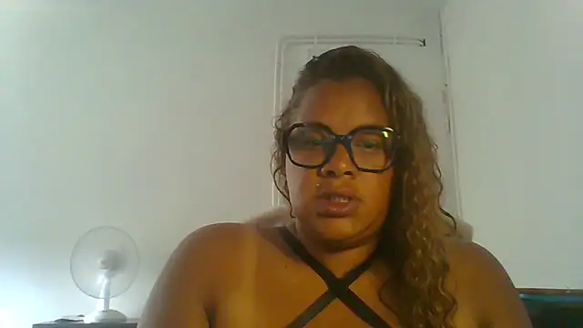 DOMINATRICESANDRA Cameră chat live