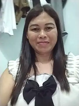 -Hatybi-n Live chat-huone