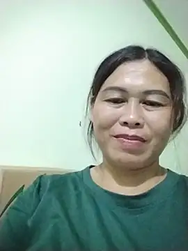 -Hatybi-n Live chat-huone