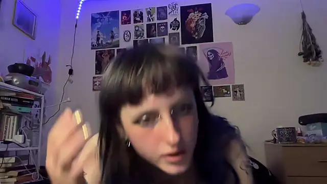 חדר צ'אט בשידור חי של batzy666
