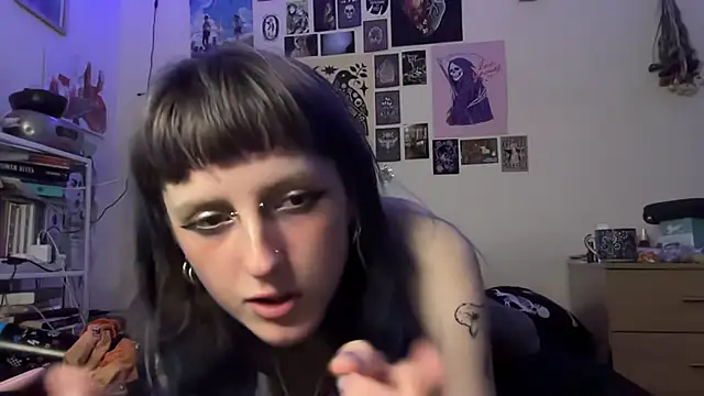 غرفة دردشة batzy666 المباشرة