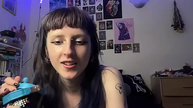 batzy666's Live Sex Cam Show
