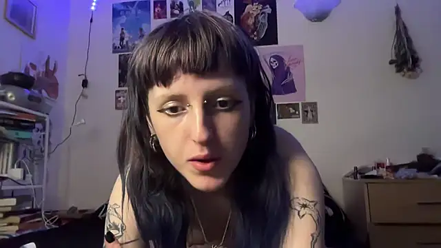 הופעת סקס קאם בשידור חי של batzy666