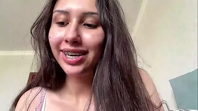 Alicekitty67's Live Chat Room