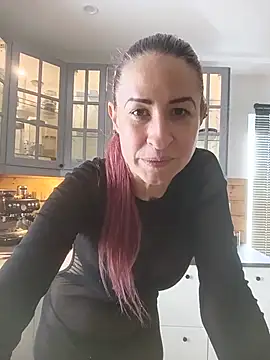 GermanMilfJasmin Adlı Modelin Canlı Sohbet Odası