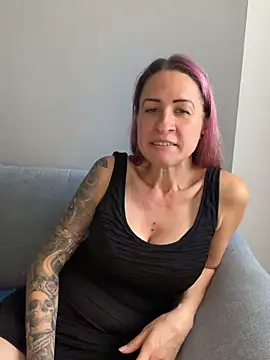 GermanMilfJasmin Adlı Modelin Canlı Sohbet Odası