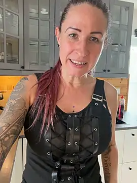 ห้องแชทสดของ GermanMilfJasmin