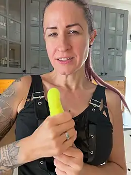 GermanMilfJasmin чат на живо