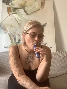 Ella_Bloom – live chatrum