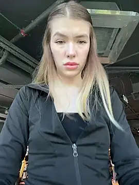 Dreamy_Mia чат на живо